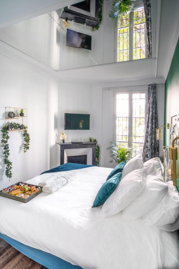 Suite L'Eclipse Paris, Logement Avec Jacuzzi, A 10 Minutes Des Champs Elysees Levallois-Perret Luaran gambar
